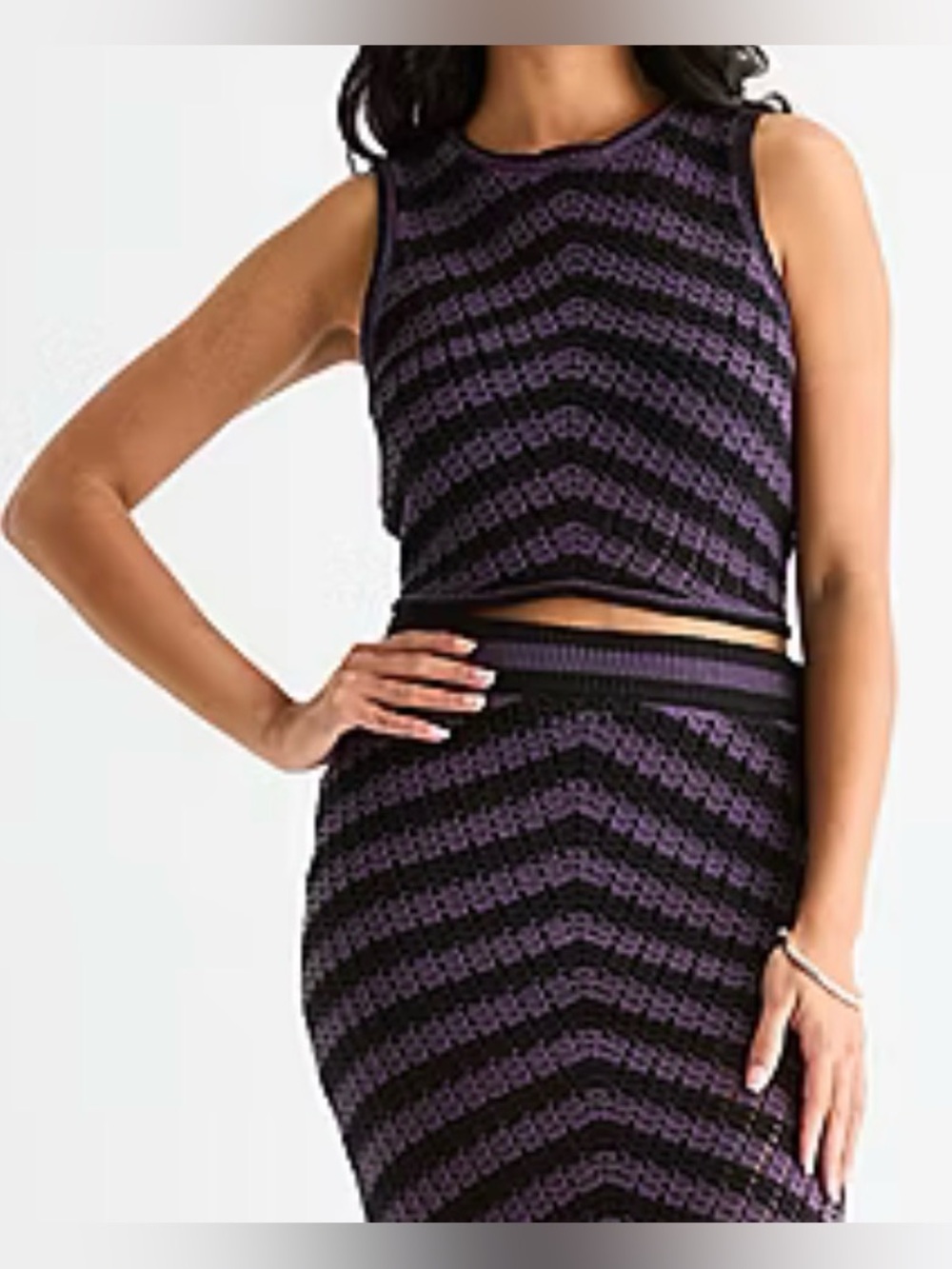 Bold Elements Womens Crew Neck Sleeveless Chevron Pullover Sweater